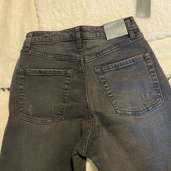 NWT Black Wild Fable High Rise Distressed Straight Leg Relaxed Fit Jeans - Picture 8 of 14